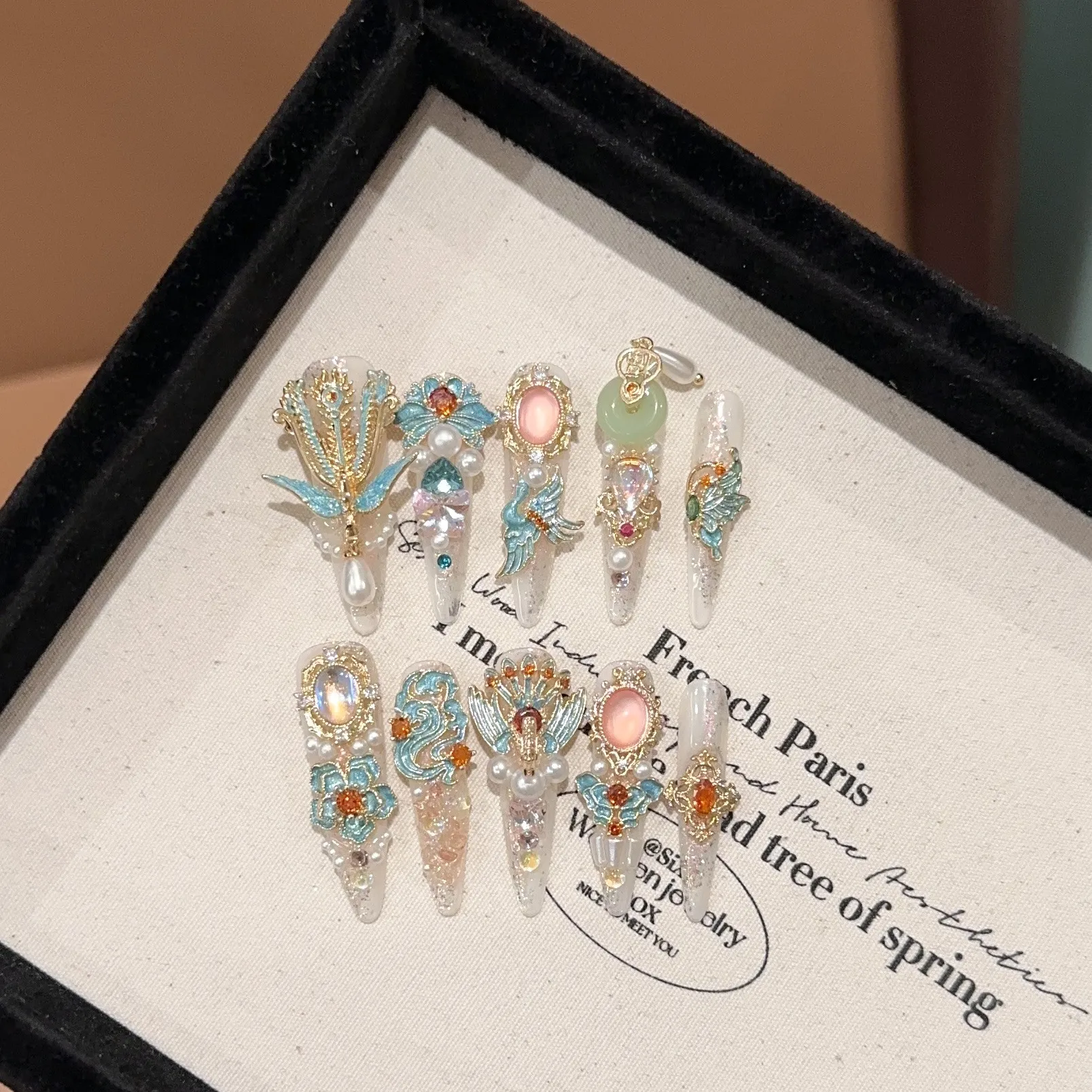 凤冠霞帔手工穿戴式高级结婚甲片秀禾服美甲长款重工假指甲