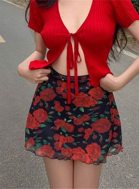 复古红色玫瑰印花网纱半身裙Retro red rose printed tulle skirt