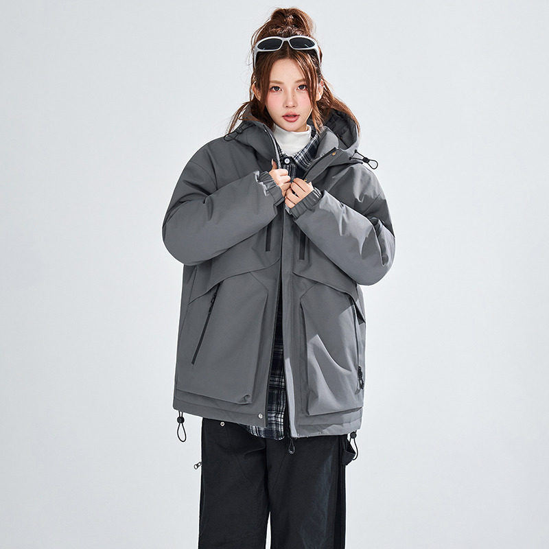 2025款户外加厚纯色羽绒服温暖连帽领口时髦休闲防风暖冬穿搭外套