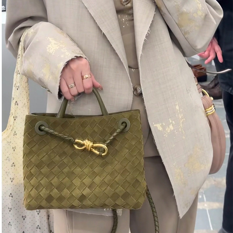 秋冬麂皮头层牛皮蝴蝶结扣编织手提包真皮女包手提斜挎女包