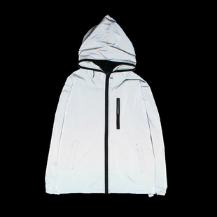 薄款潮流拼色反光连帽外套Trendy color-block reflective jacket