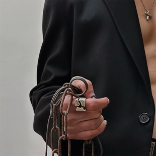 黑饰Gothmos手工先锋裂缝银戒指男女潮轻奢高级设计感小众配饰