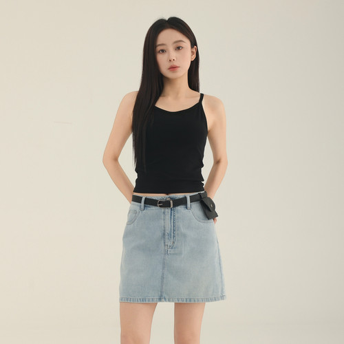 AIRIQI夏季新款细肩带纯色圆领修身短款百搭吊带背心女AY52BX642