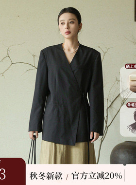 AIRIQI秋季新款新中式斜襟系带英伦风V领廓形西装外套AH43XZ220