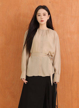 黑标BAIZHUO秋季新款休闲通勤老钱风圆领配腰带长袖衬衫AZ43CS149