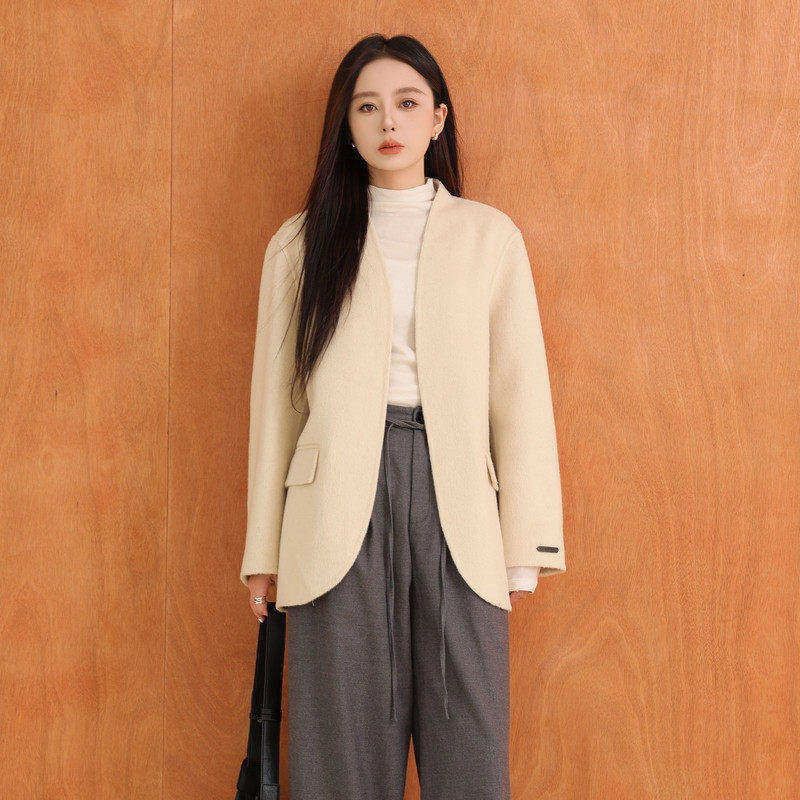 AIRIQI冬季新款慵懒风休闲宽松短款羊毛双面呢毛呢外套AH44