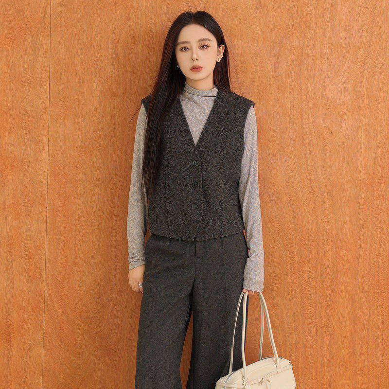 黑标BAIZHUO冬季新款简约通勤V领无袖双面呢毛呢外套女AZ4