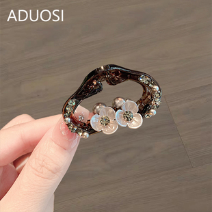 小众轻奢云朵花朵抓夹高级感精致韩版珍珠半扎发水钻发夹鲨鱼夹女