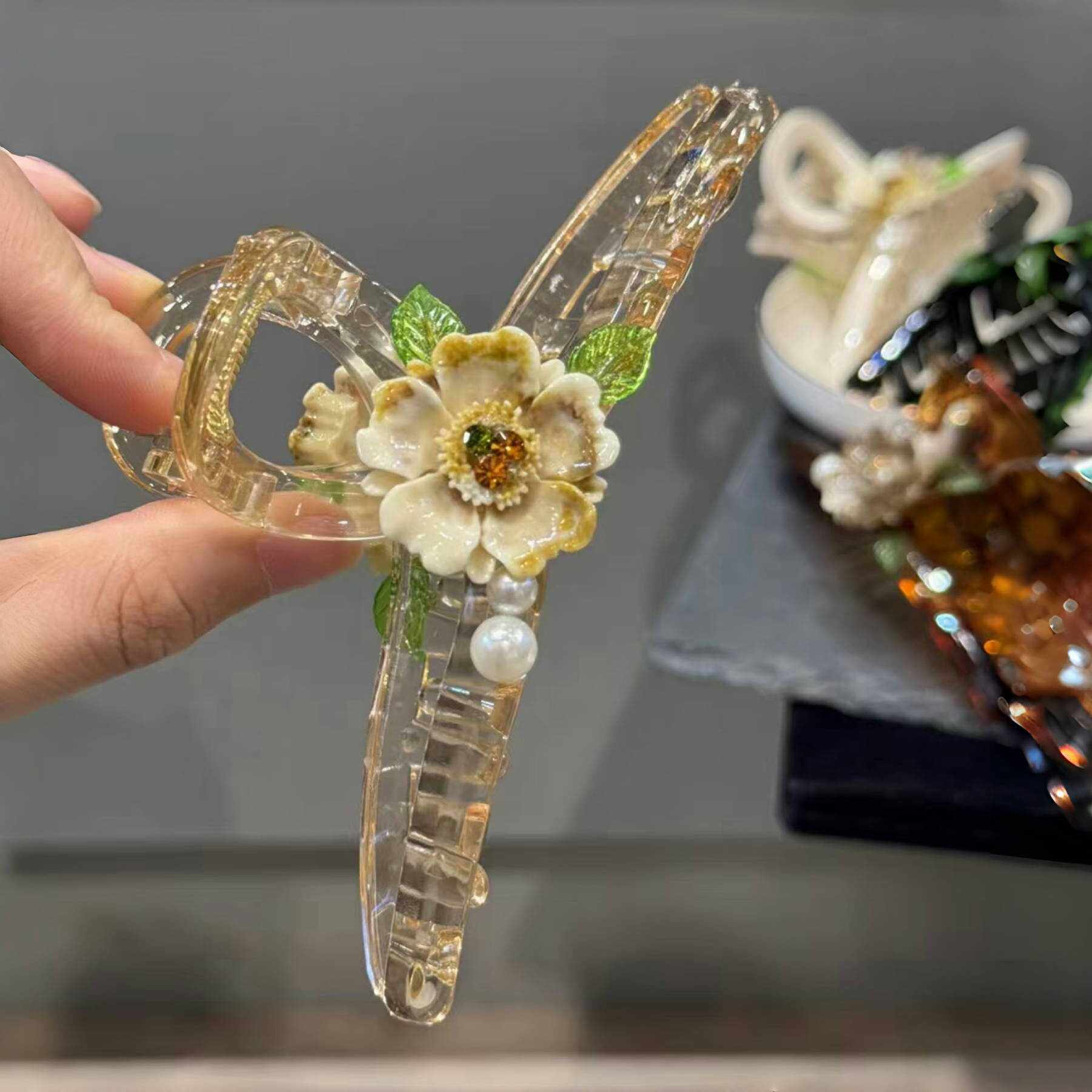 韩国进口高级感花朵抓夹大号盘头发卡后脑勺发夹发量多鲨鱼夹头饰