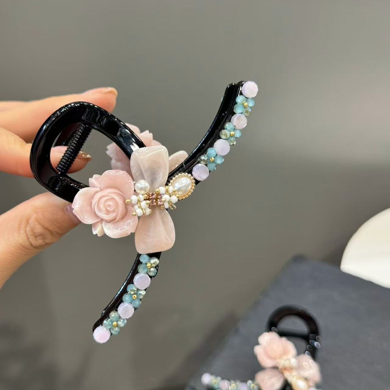 veilan重工粉花珍珠镶钻鲨鱼夹
