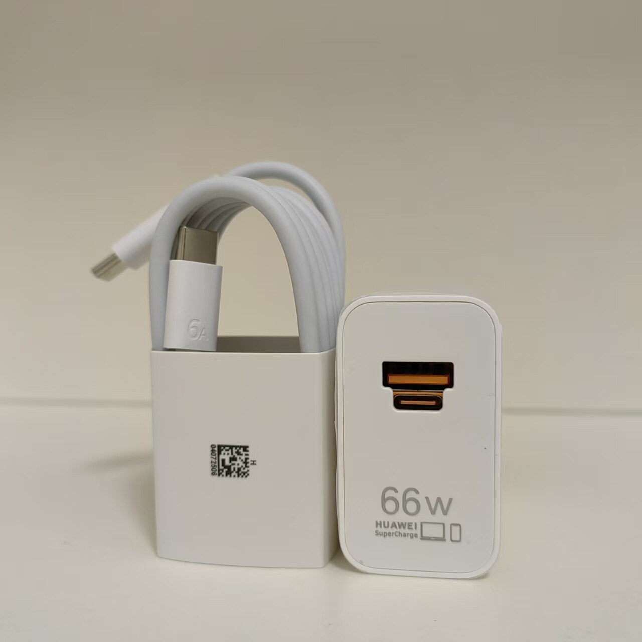 二手华为原装充电器66W全能原装正品Mate70/Mate60/mate50/Pura70/Pura80/Nova9/Nova12超级快充充电头