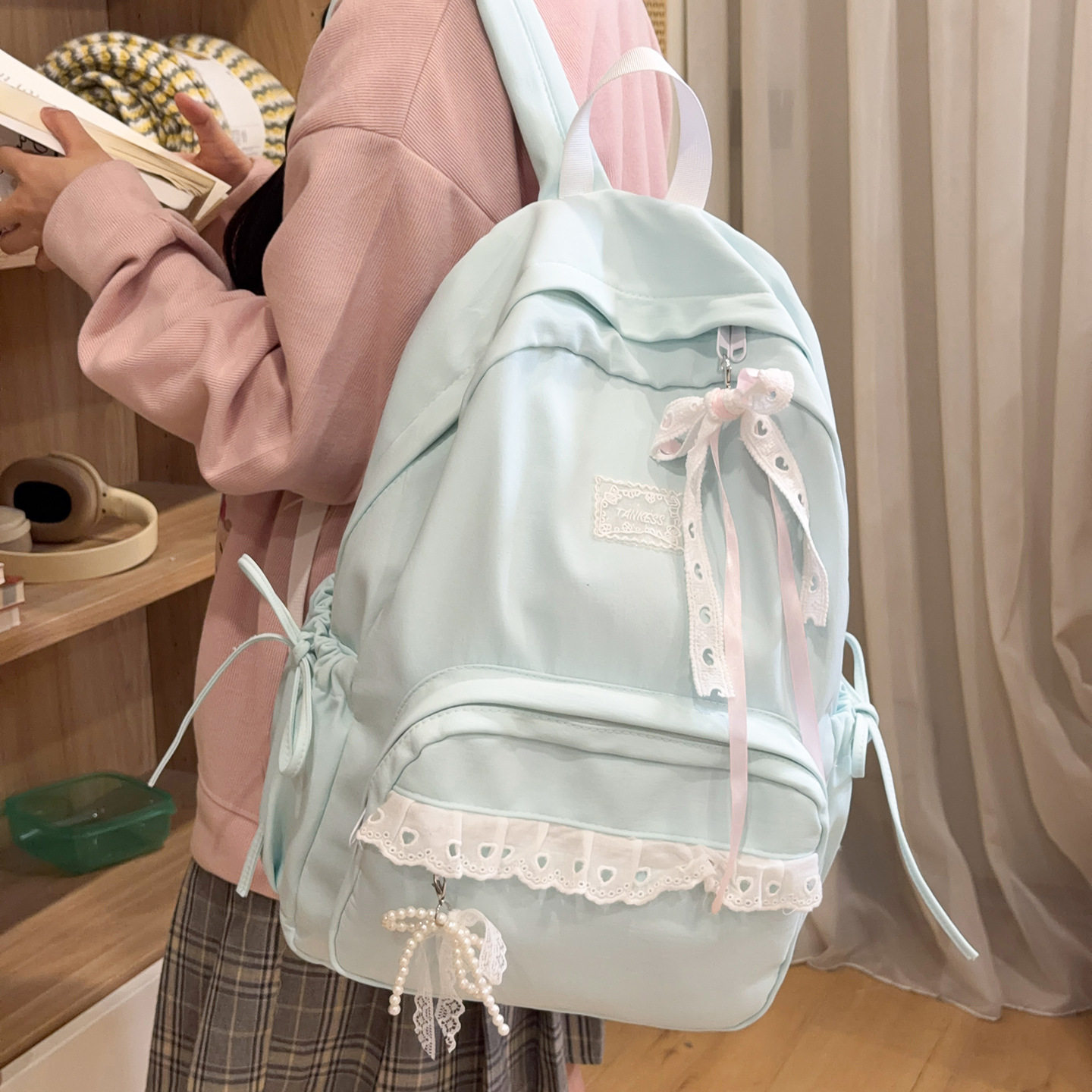 新款日系ins风少女双肩包女高颜值可爱学生书包轻便休闲旅行背包