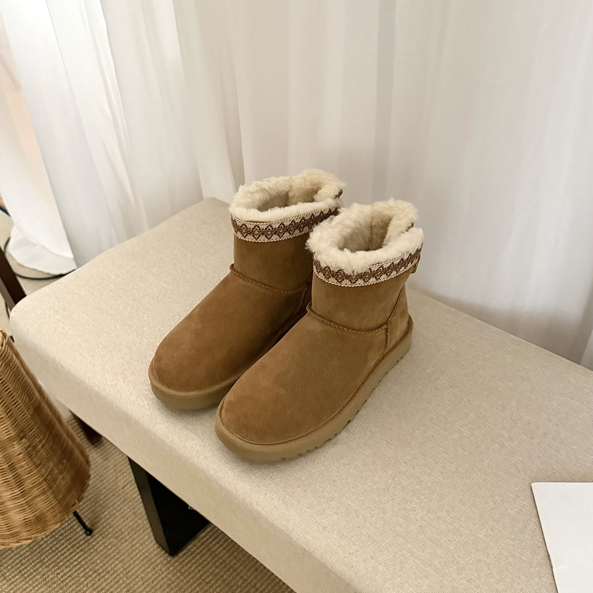 羊皮毛一体雪地靴冬季保暖加厚