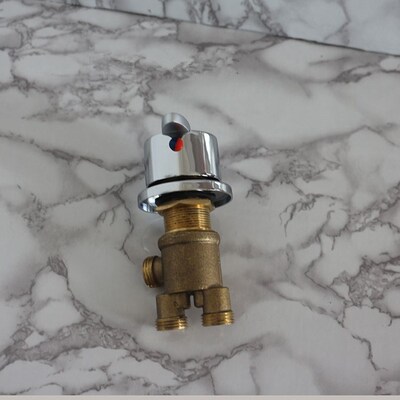 2Pcs=1set Bathtub Hot and Cold Mixing Faucet Split Jacuzzi m