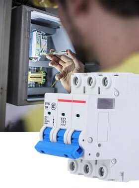 3P Circuit Breaker AC 400V MCB Circuit Breaker GYM1-DZ47S IP