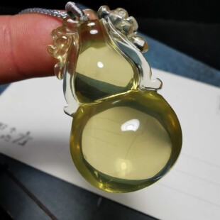Yellow bottle gourd crystal pendant fortune prosperous