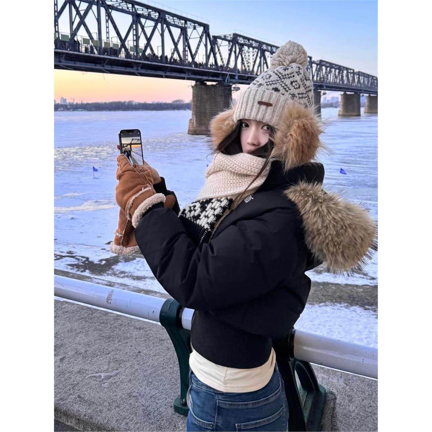 PRATOLA短款收腰羽绒服女士毛领时尚宽松显瘦加厚连帽狐狸毛外套