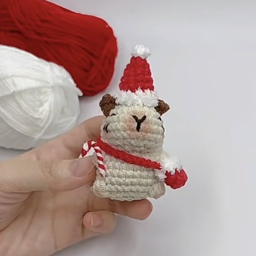 圣诞diy手工礼物毛线编织钩针钩织水豚卡皮巴拉材料钥匙扣包挂件,服饰配件/皮带/帽子/围巾,DIY编织材料包,淘宝优惠券,粉丝福利购,淘宝优惠卷