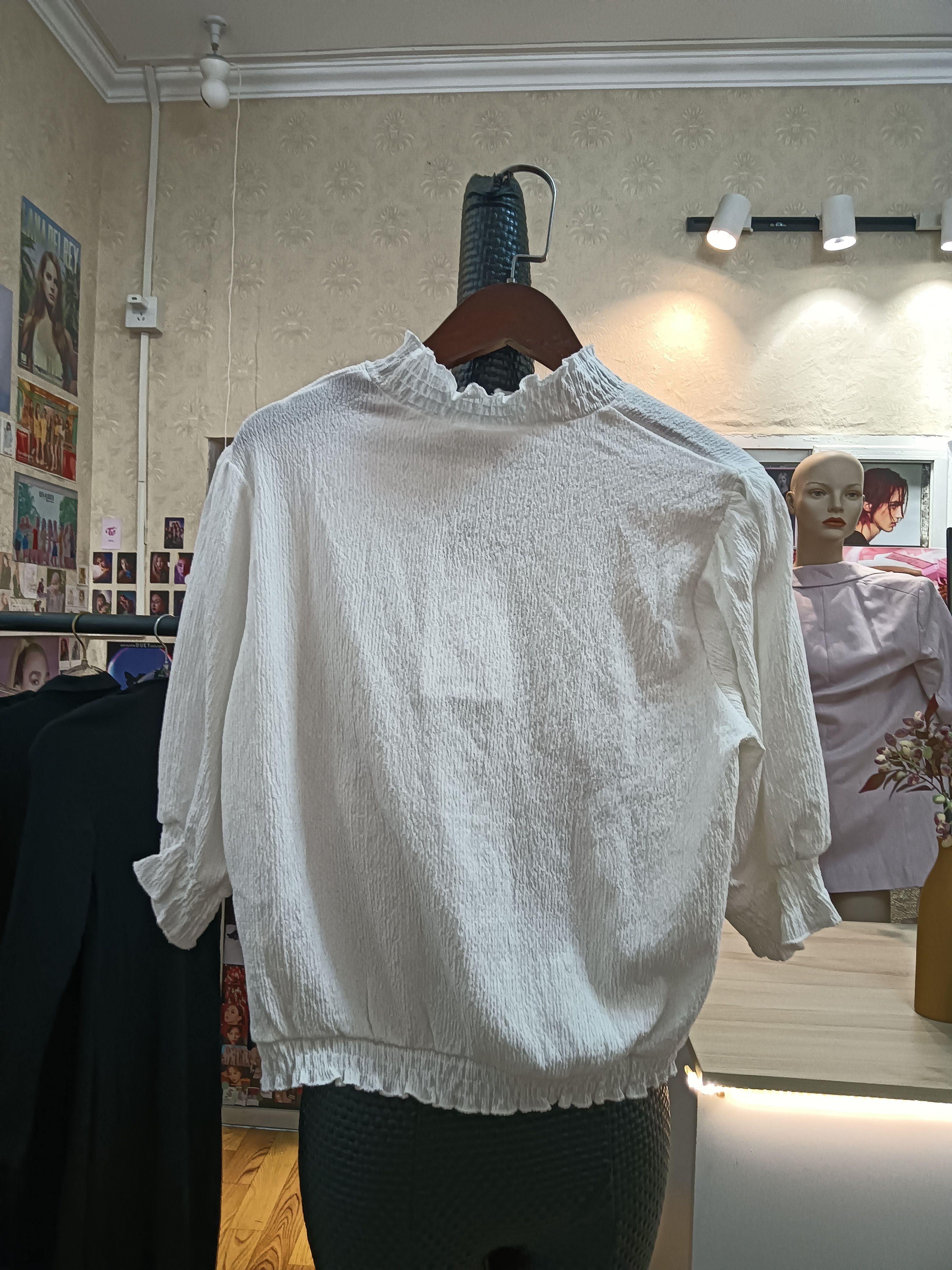 monki白色花边小高领中袖上衣商场撤柜品牌