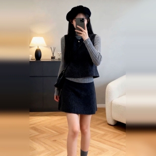 秋冬季韩系穿搭短裙套装2025新款巨好看的冬装小个子连衣裙子女装