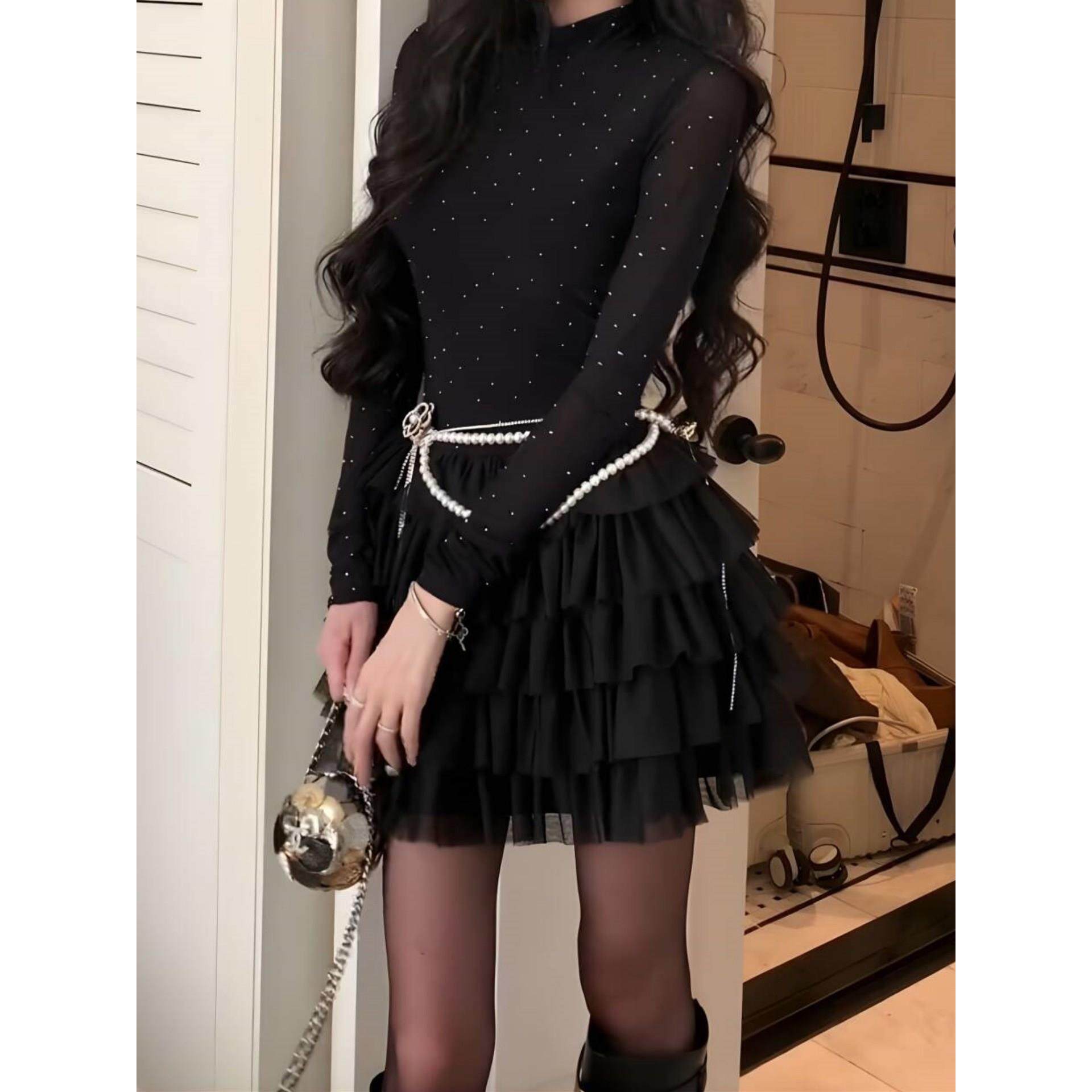 秋冬收腰显瘦高级感轻奢黑色长袖网纱拼接波点露背蛋糕连衣裙女,女装/女士精品,连衣裙,淘宝优惠券,粉丝福利购,淘宝优惠卷