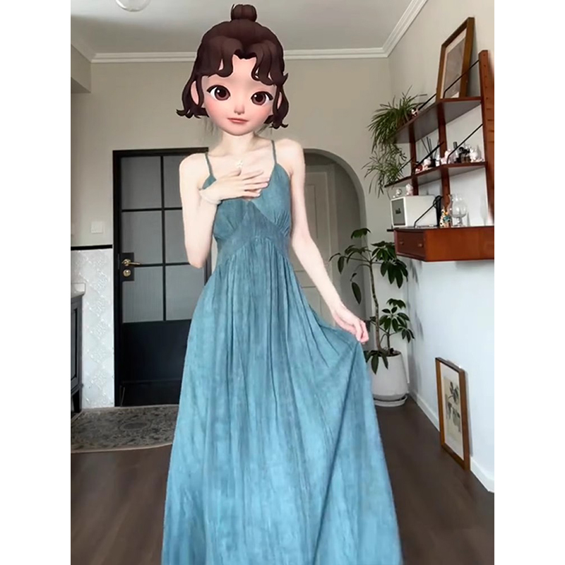 海边度假蓝色吊带连衣裙女
