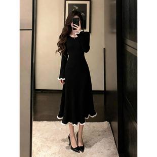 2025年冬季赫本风黑色撞色边针织连衣裙巨好看的法式气质显瘦长裙