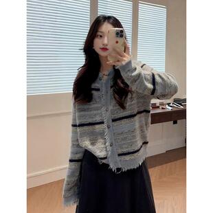 胖mm宽松显瘦别致外穿上衣 女早秋新款 大码 慵懒感小香风毛针织开衫