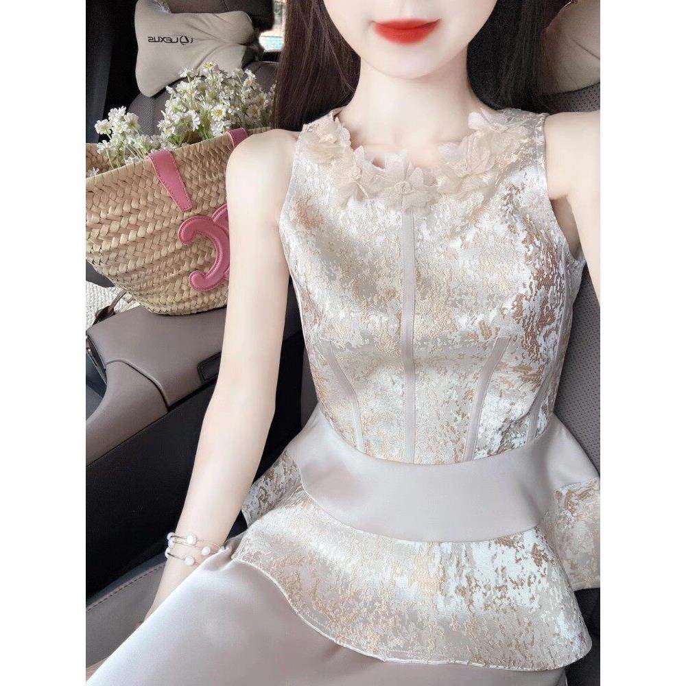 新中式套装女高级感订婚礼服敬酒服新娘晨袍上衣半身裙国风两件套