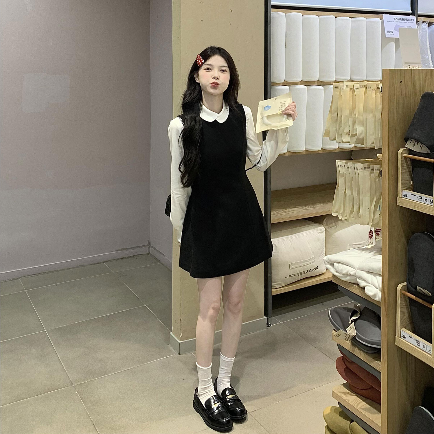 法式黑色背心连衣裙女早春季