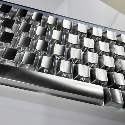 致壹银色机械键盘帽原厂高度金属质感侧刻透光wooting60迈从ace68