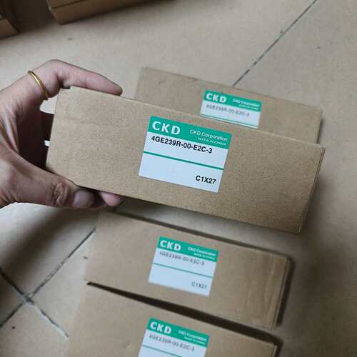 议价全新原装D电磁阀4GE239R-00-E2C-3