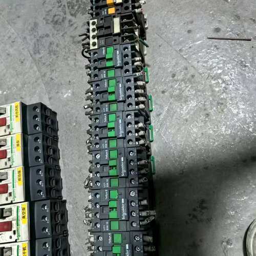 议价LC1系列接触器，220V电压，有LC1E0910型号