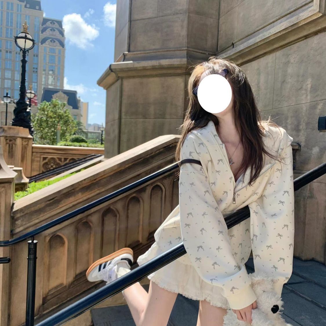 碎花杏色甜美复古连帽卫