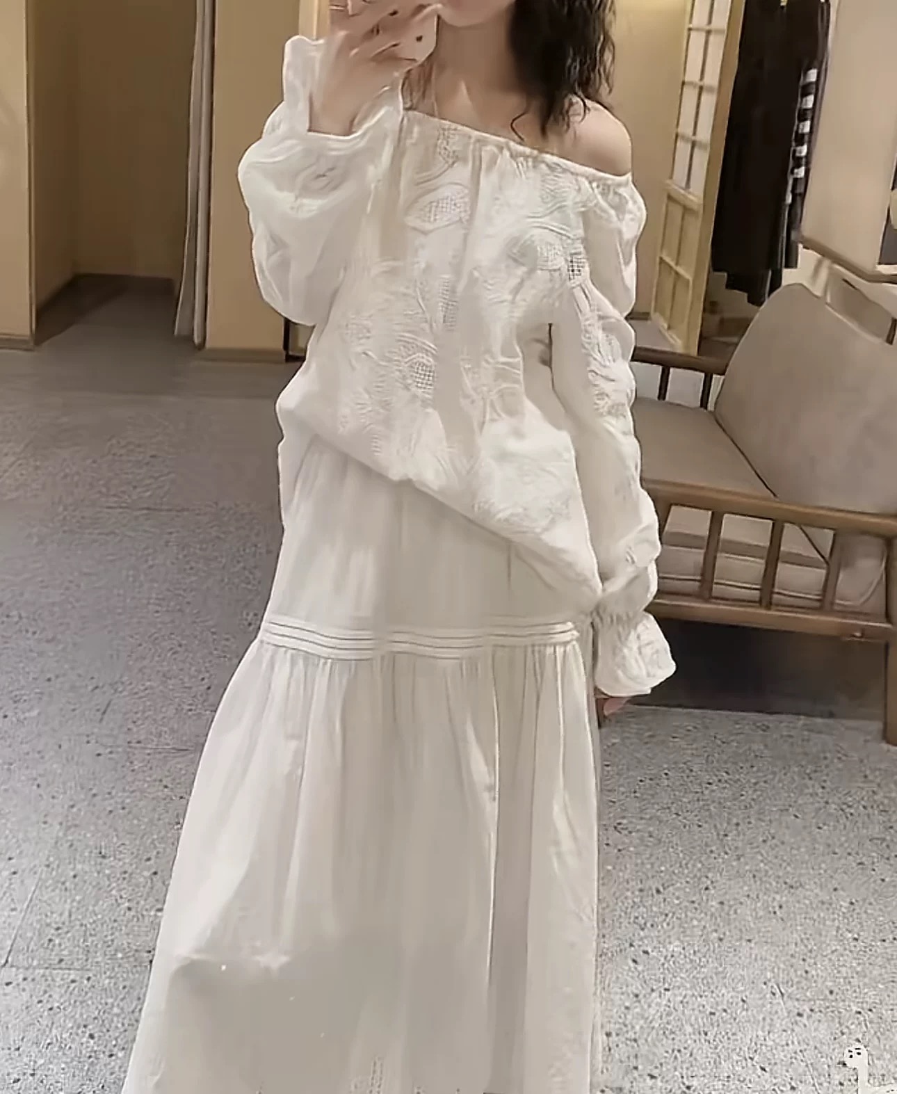 初秋新款白月光可一字肩重工刺绣上衣配刺绣蓬蓬裙半裙套装两件套