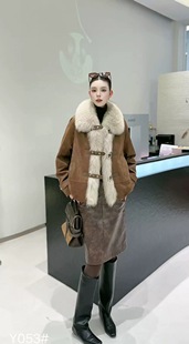 新款 大毛领麂皮夹羽绒里布派克服