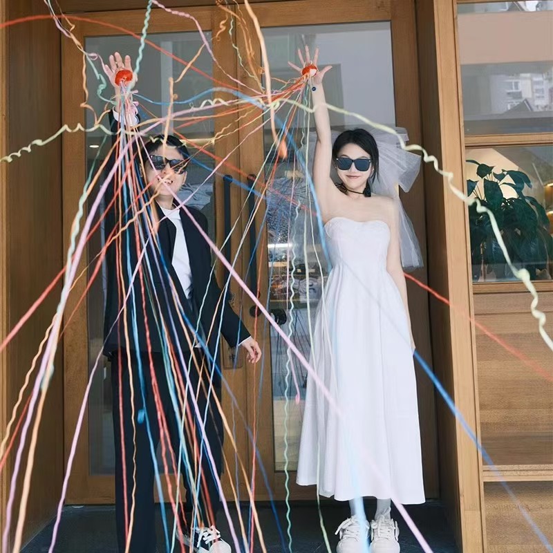 手抛彩带免打扫婚礼生日图片