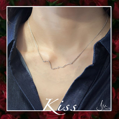 JuSmith小众原创首饰品牌kiss简约设计感银镀白金项链
