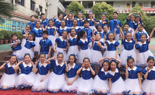 中小学生大合唱团诗歌朗诵演出服