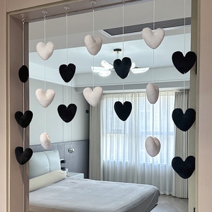 家居爱心门帘装饰高级感毛绒饰品卧室门上挂件免打孔创意装饰挂件