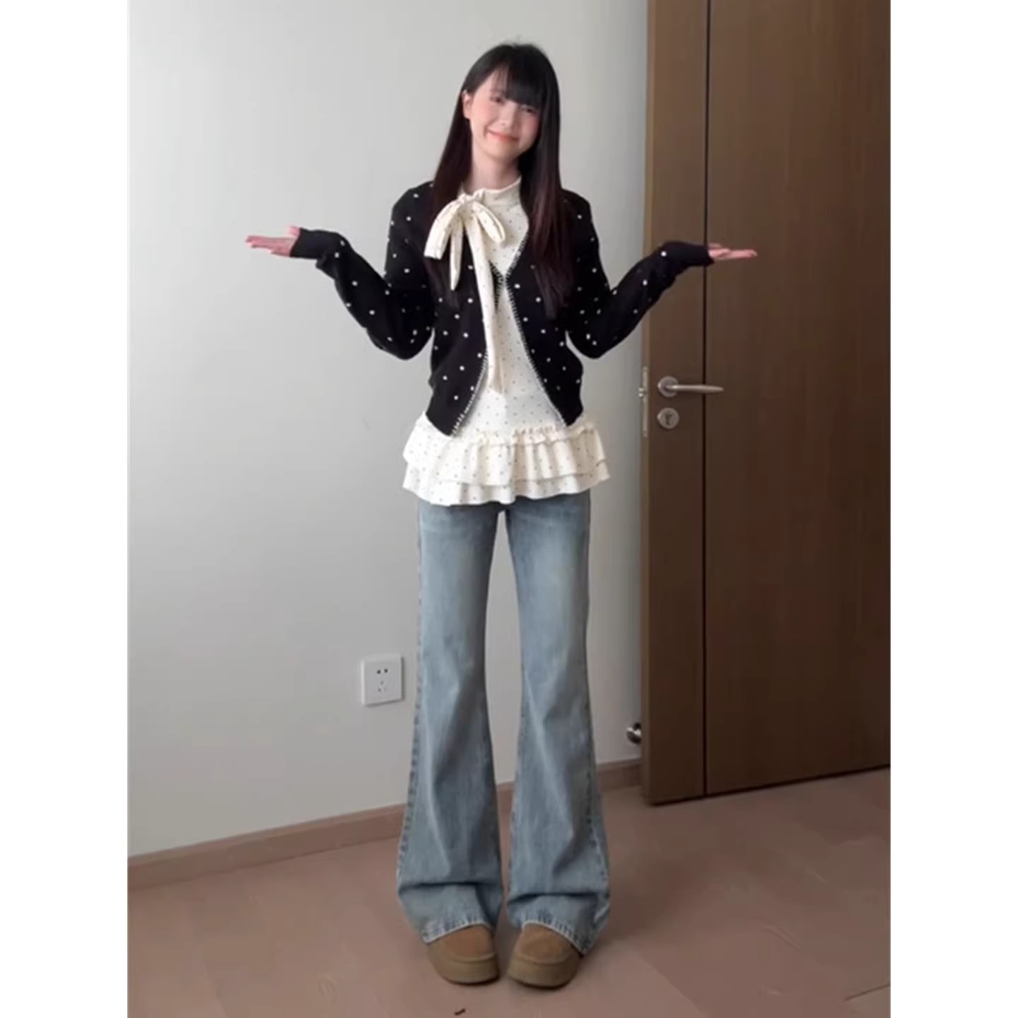 纯欲学院风少女长袖秋季新款荷叶边屁帘韩系设计中长款波点上衣女