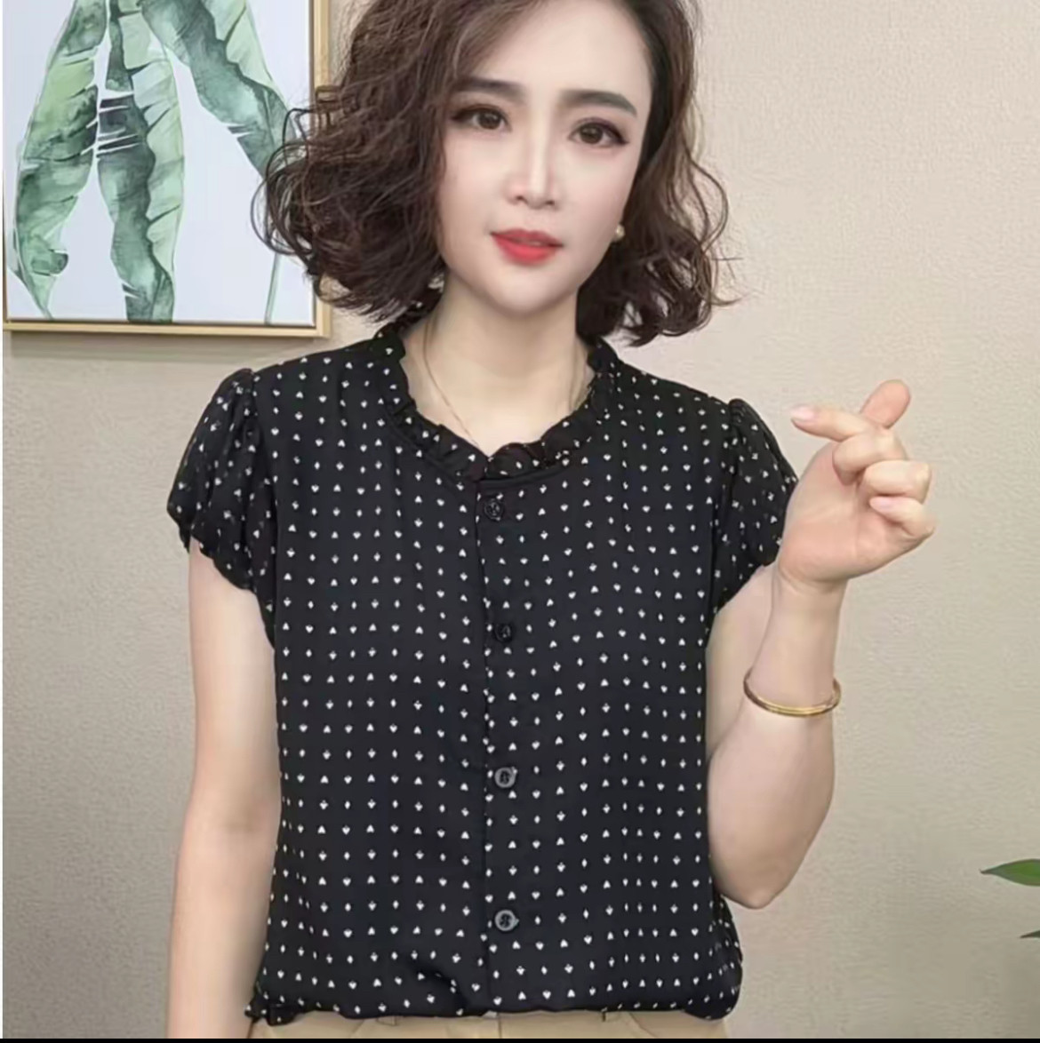 时尚妈妈碎花花边短袖衬衫女夏季新款洋气宽松小衫中老年雪纺上衣