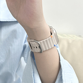 适用applewatchS11撞色硅胶表带iWatch10 创意运动男女腕带 7波浪纹液态硅胶表带苹果手表SE透气Ultra新款