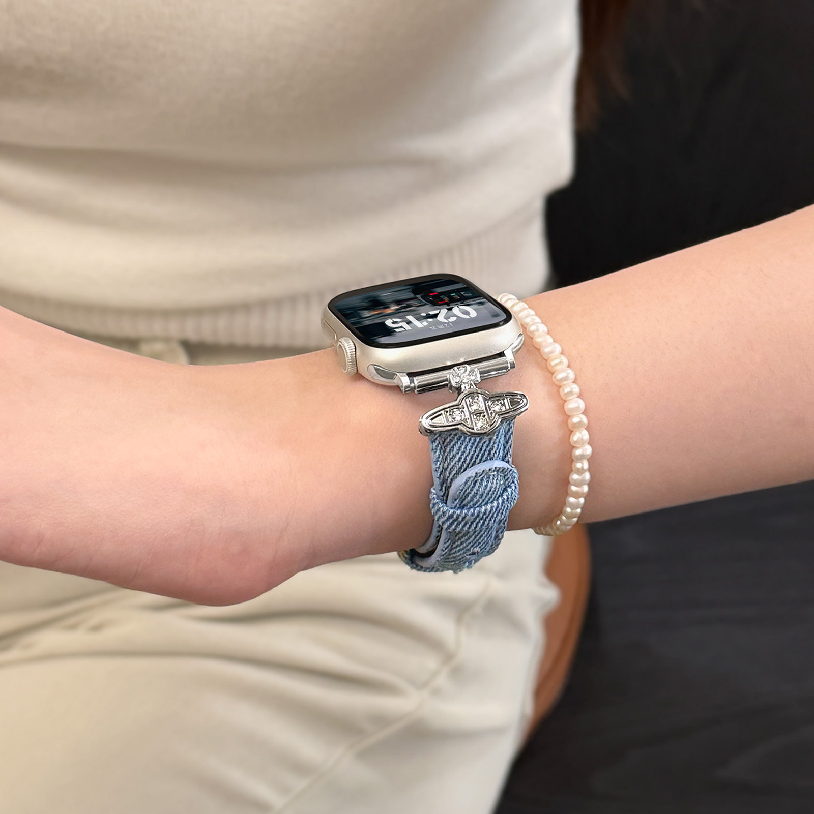 适用applewatch星星闪钻牛仔拼皮表带iwatchSE高级感女款苹果手表S11/10/9小众西太后透气8/7春夏ultra皮腕带