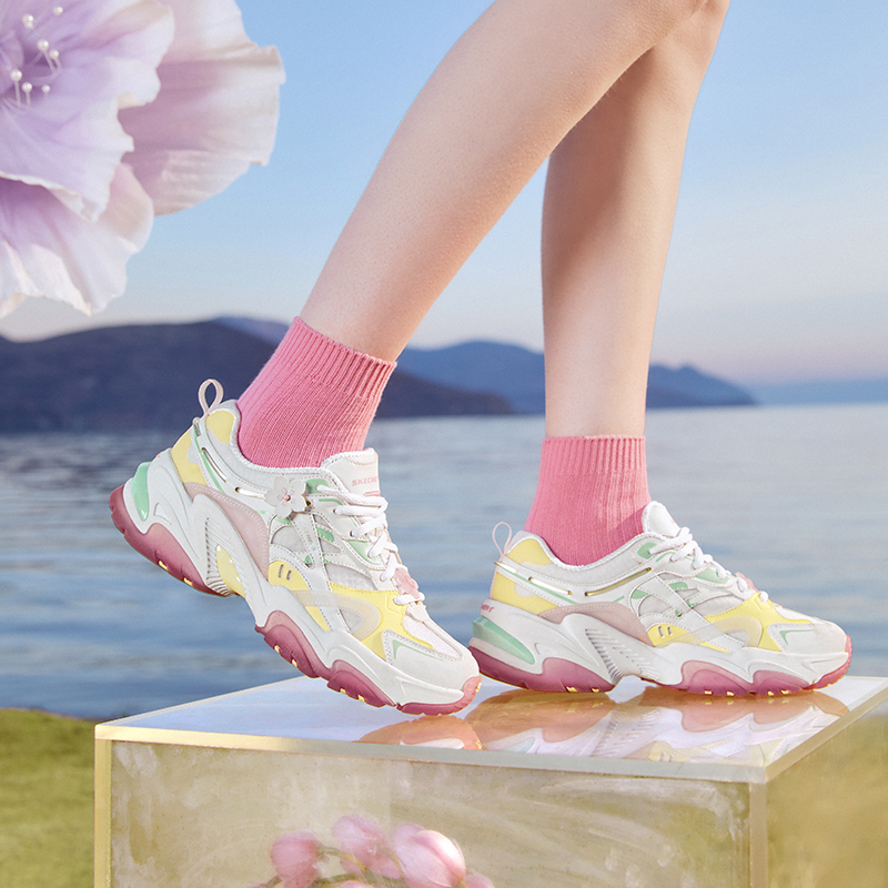 Skechers斯凯奇回弹减震耐磨女子