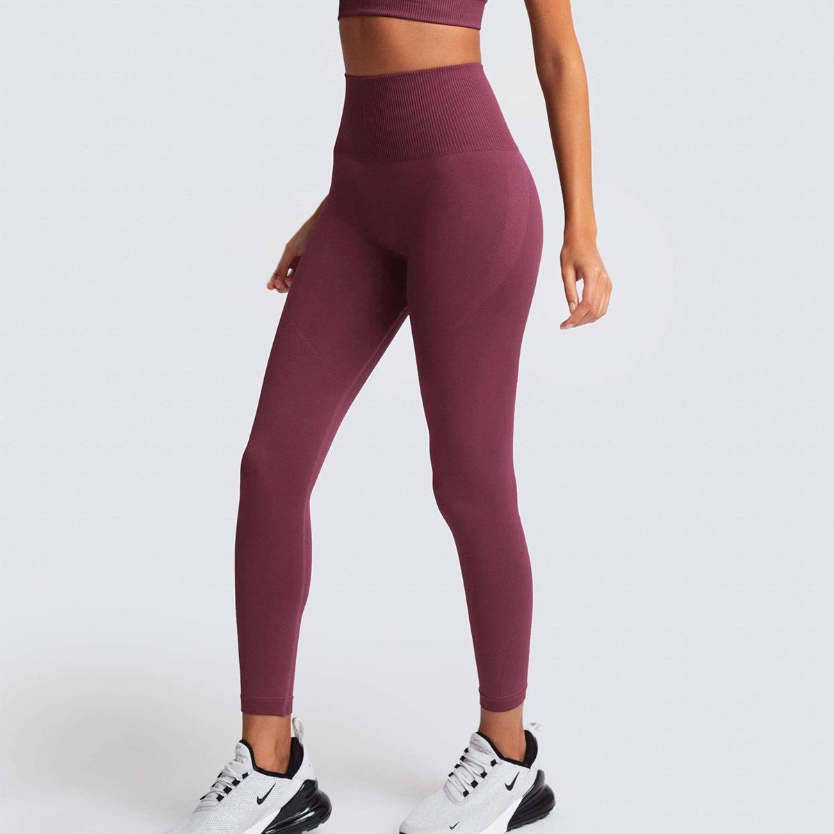 Solid color seamless knitted hip-lifting yoga suit fitness