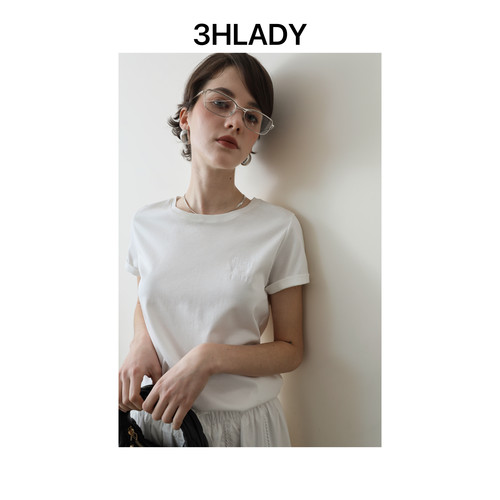 精致字母刺绣T恤宽松百搭女短袖