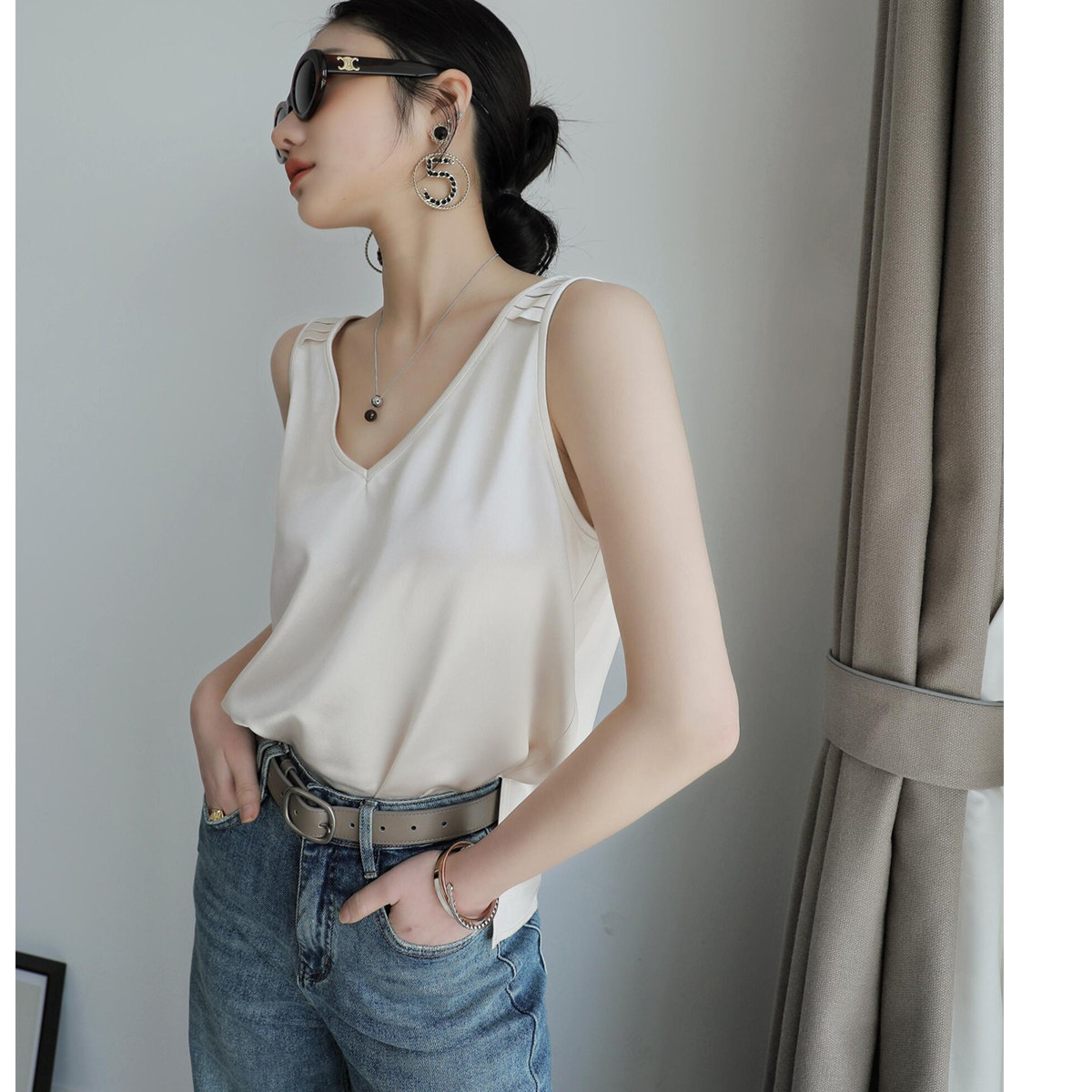 3HLADY夏 日本三醋酸V领裸色光泽感两侧开叉背心单穿内搭