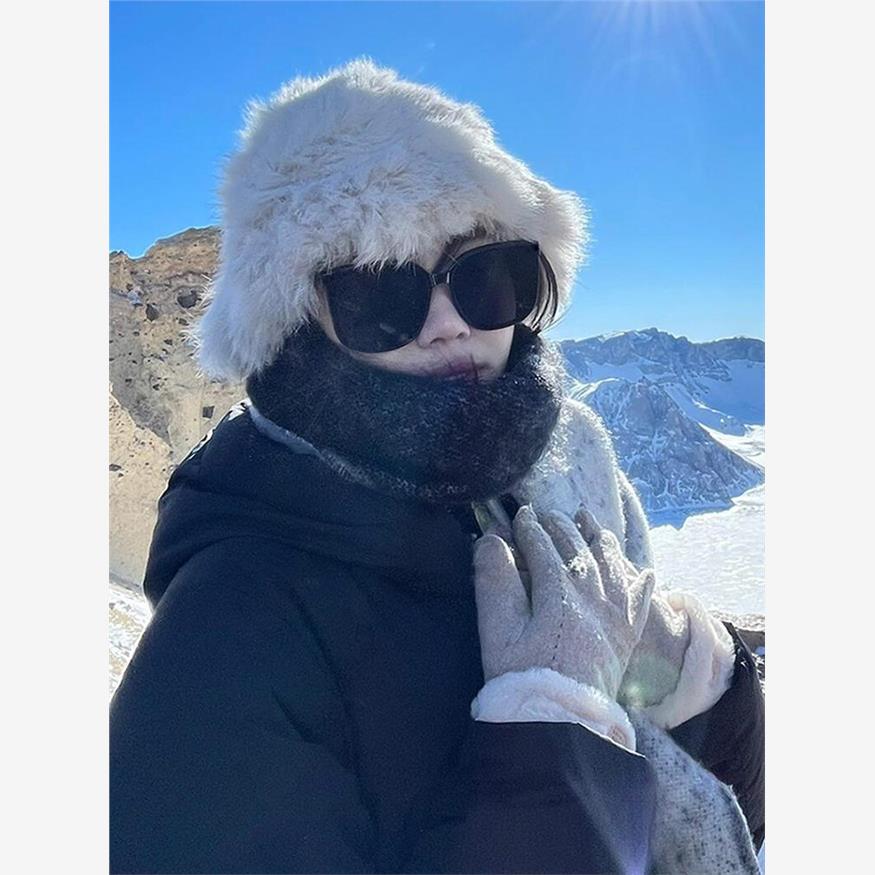 墨镜女款适合方圆脸2025新款高级感显脸小雪地墨镜方形遮阳紫外线