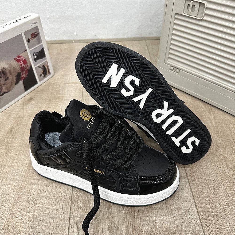 韩版小众潮流设计学生休闲板鞋女2025春秋新款百搭街拍轻便面包鞋